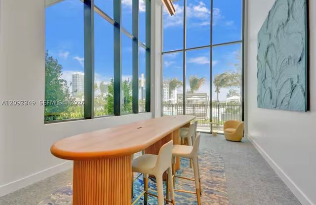 580 72nd St 1905, Miami Beach, FL 33141