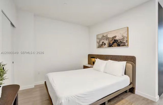 580 72nd St 1905, Miami Beach, FL 33141