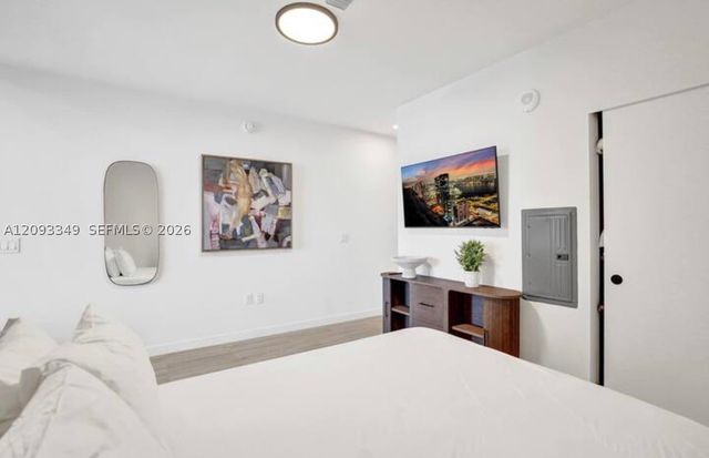 580 72nd St 1905, Miami Beach, FL 33141