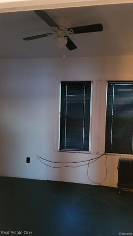 2280 Saint Clair Street, Detroit, MI 48214