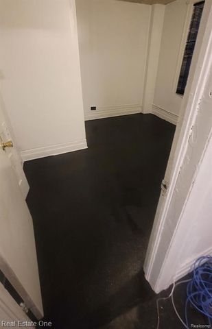 2280 Saint Clair Street, Detroit, MI 48214