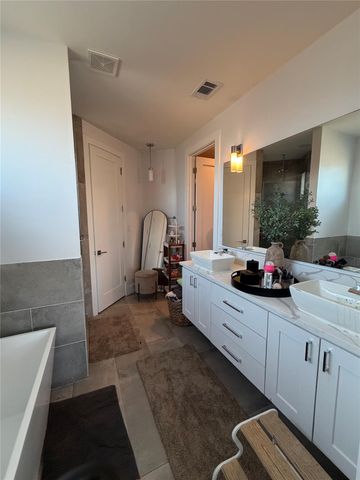 17216 Lund Carlson RD, Elgin, TX 78621