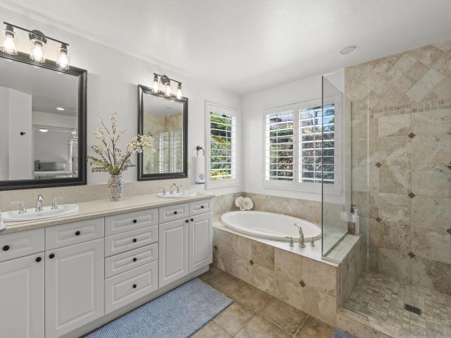 1423 Sapphire, Carlsbad, CA 92011