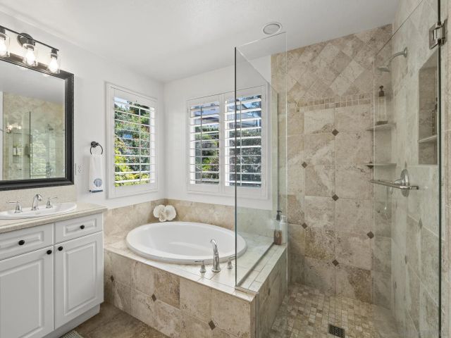 1423 Sapphire, Carlsbad, CA 92011