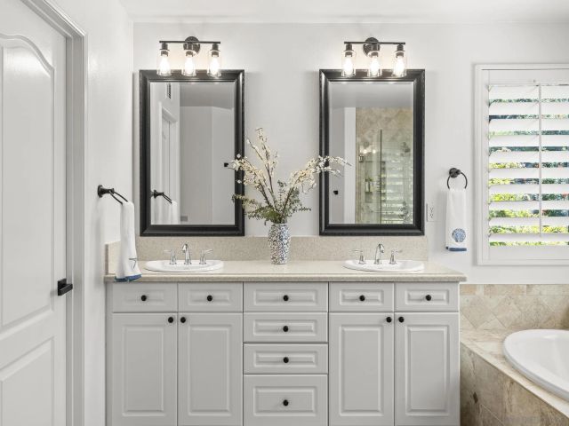 1423 Sapphire, Carlsbad, CA 92011