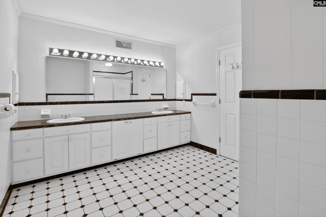 46 Pinecrest Avenue, Great Falls, SC 29055