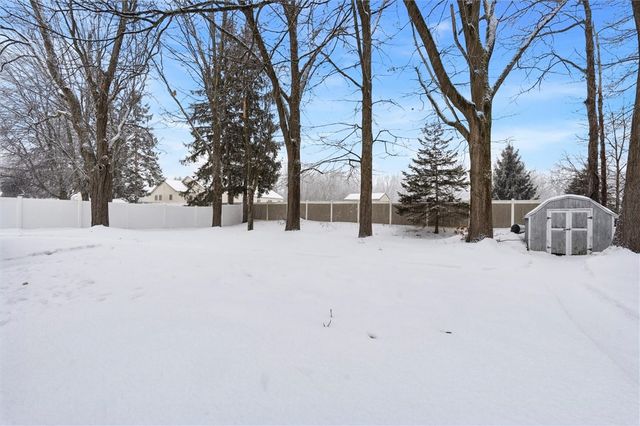 7641 Windsor Drive North, Clay, NY 13212