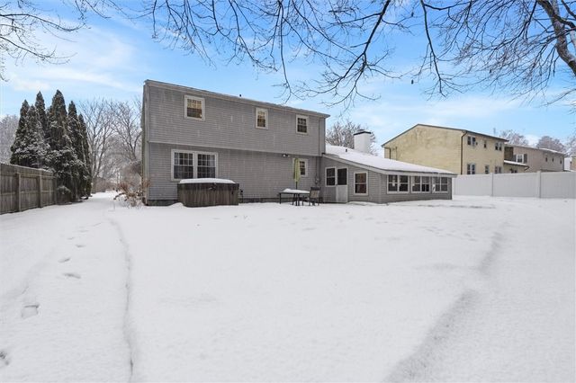 7641 Windsor Drive North, Clay, NY 13212
