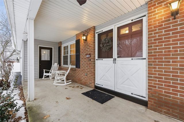 7641 Windsor Drive North, Clay, NY 13212