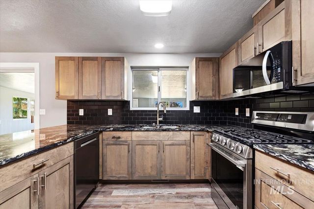 10375 W Roan Meadows Drive, Boise, ID 83709