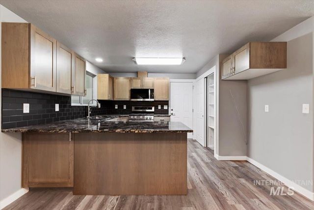 10375 W Roan Meadows Drive, Boise, ID 83709