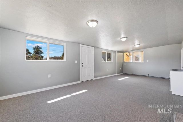 10375 W Roan Meadows Drive, Boise, ID 83709