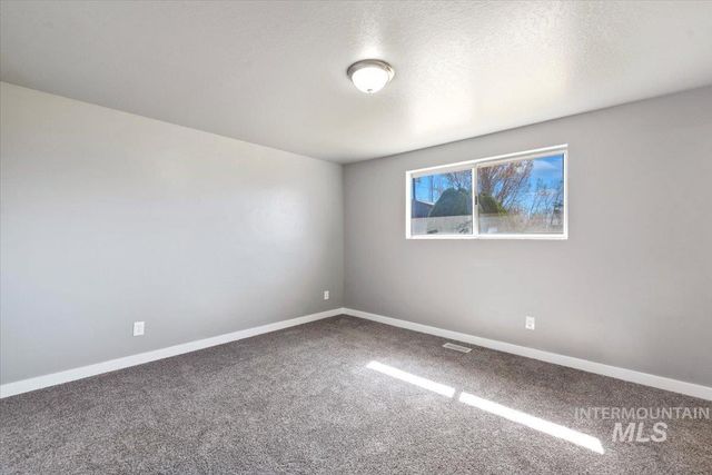 10375 W Roan Meadows Drive, Boise, ID 83709