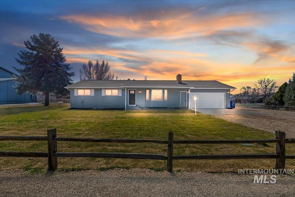 10375 W Roan Meadows Drive, Boise, ID 83709