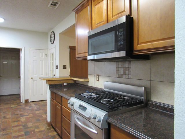 2520 Dandelion Lane, Rowlett, TX 75089