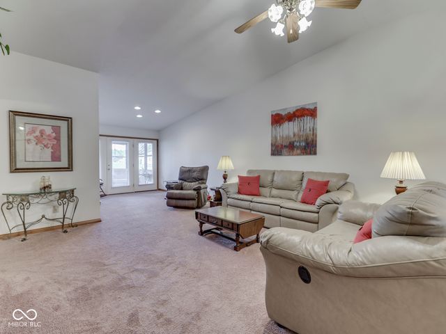 1999 Flamingo Way, Franklin, IN 46131