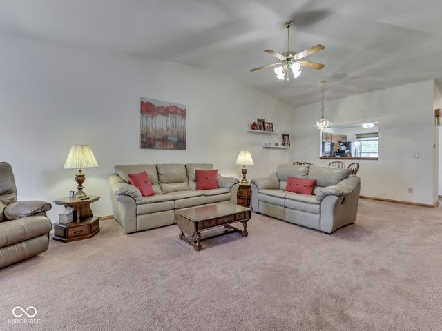 1999 Flamingo Way, Franklin, IN 46131