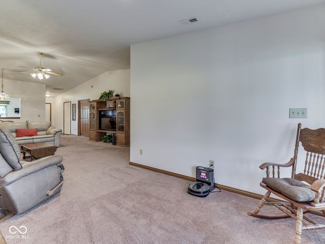 1999 Flamingo Way, Franklin, IN 46131