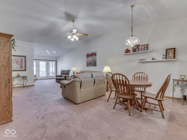 1999 Flamingo Way, Franklin, IN 46131