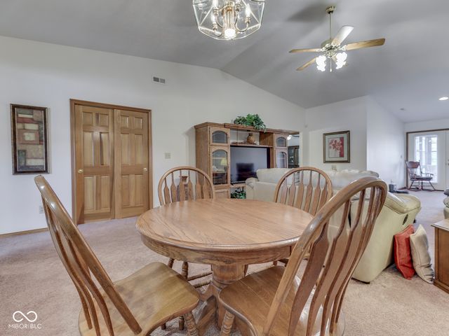 1999 Flamingo Way, Franklin, IN 46131