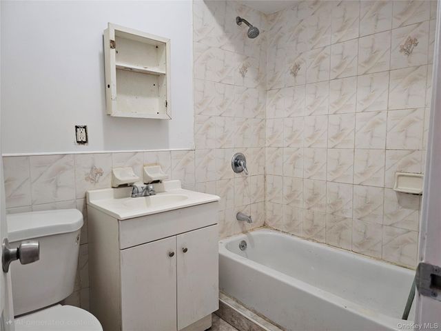 1333 Chisholm Street, Bronx, NY 10459