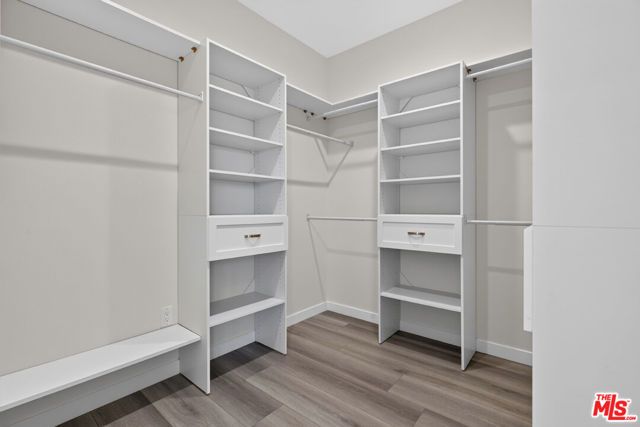 1809 N Avon Street 201, Burbank, CA 91505