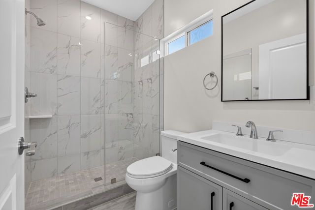 1809 N Avon Street 201, Burbank, CA 91505