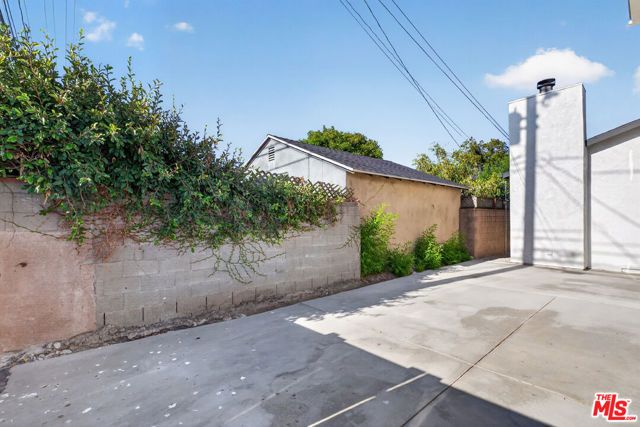 1809 N Avon Street 201, Burbank, CA 91505