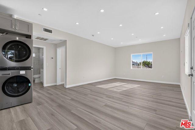 1809 N Avon Street 201, Burbank, CA 91505