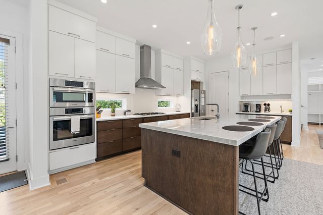 1002 W Grove Ave, Nashville, TN 37203