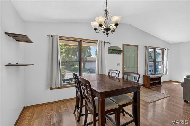 12127 Josephine Marie Drive, Maryland Heights, MO 63043