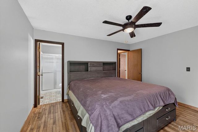 12127 Josephine Marie Drive, Maryland Heights, MO 63043