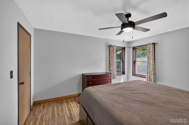 12127 Josephine Marie Drive, Maryland Heights, MO 63043