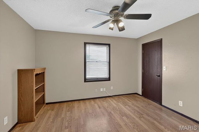 12127 Josephine Marie Drive, Maryland Heights, MO 63043