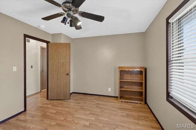 12127 Josephine Marie Drive, Maryland Heights, MO 63043