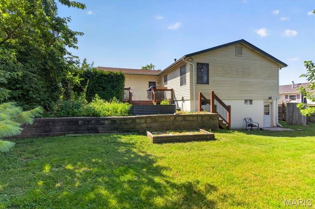 12127 Josephine Marie Drive, Maryland Heights, MO 63043
