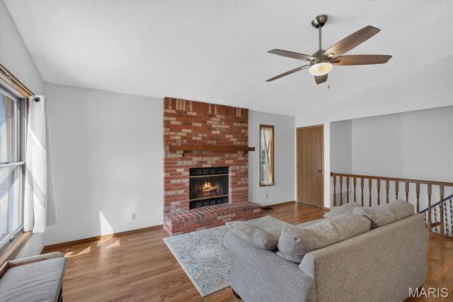 12127 Josephine Marie Drive, Maryland Heights, MO 63043