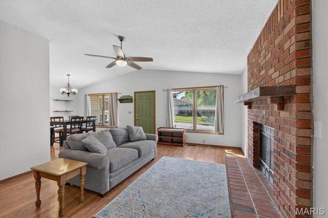 12127 Josephine Marie Drive, Maryland Heights, MO 63043