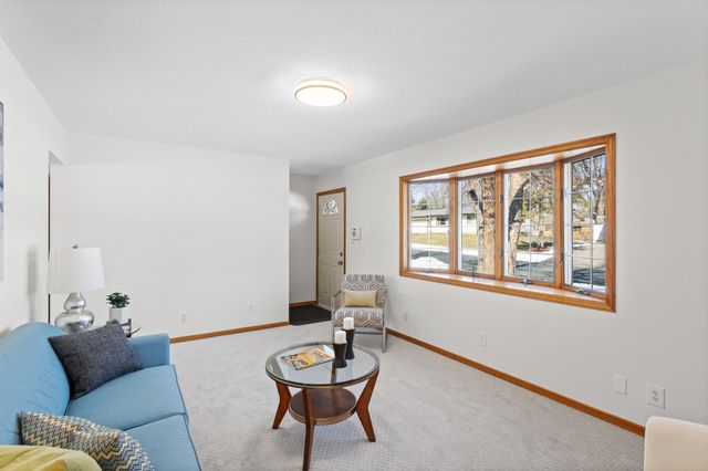 3906 Mica Trail, Eagan, MN 55122