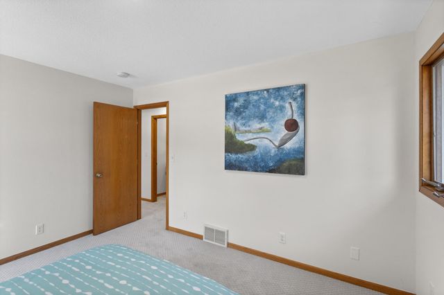 3906 Mica Trail, Eagan, MN 55122