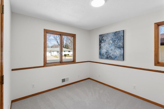 3906 Mica Trail, Eagan, MN 55122