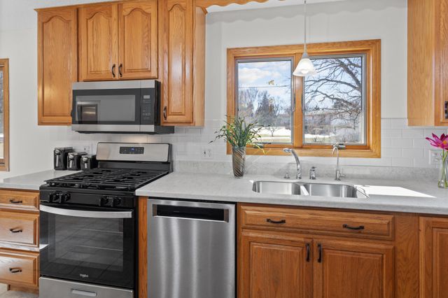 3906 Mica Trail, Eagan, MN 55122