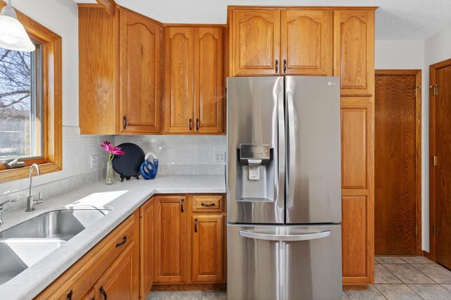 3906 Mica Trail, Eagan, MN 55122