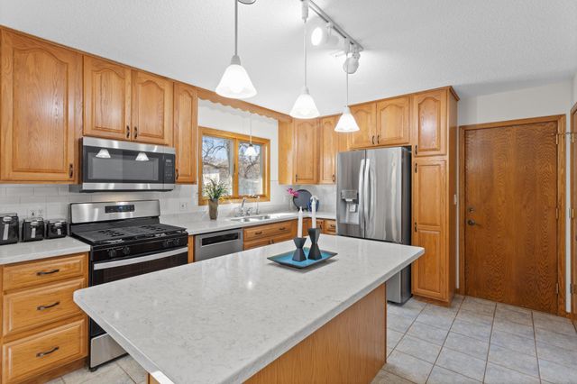 3906 Mica Trail, Eagan, MN 55122