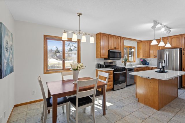 3906 Mica Trail, Eagan, MN 55122