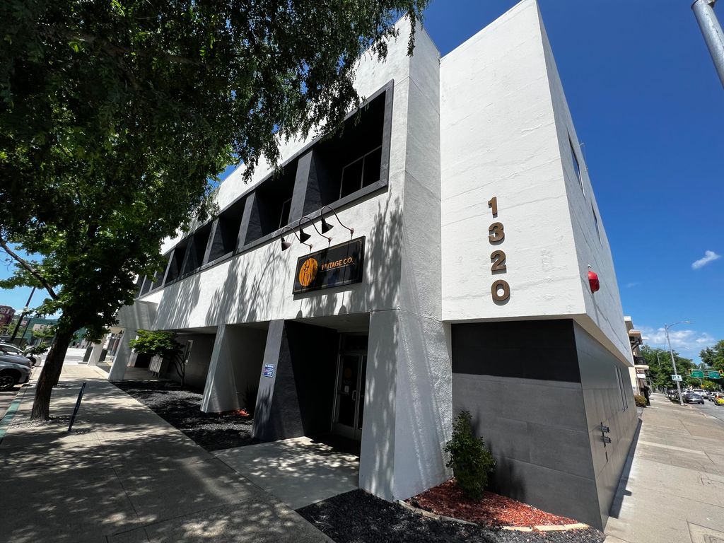 1320 Yuba Street, Suite 204, Redding, CA 96001