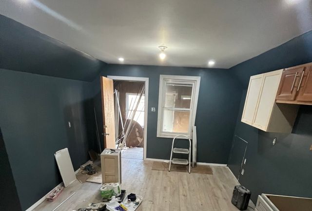 6833 S May Street, Chicago, IL 60621