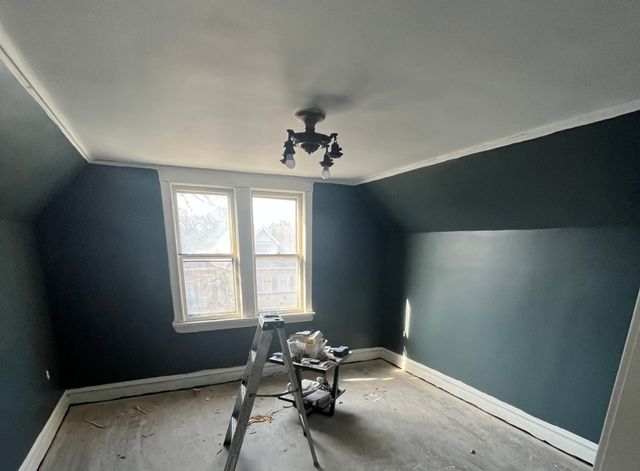 6833 S May Street, Chicago, IL 60621