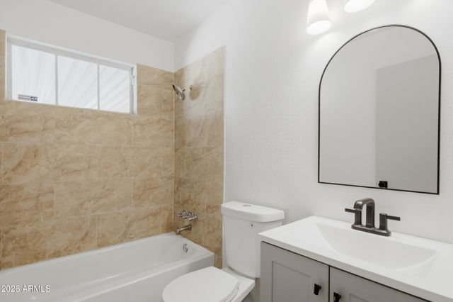 2114 W RANCHO Drive, Phoenix, AZ 85015