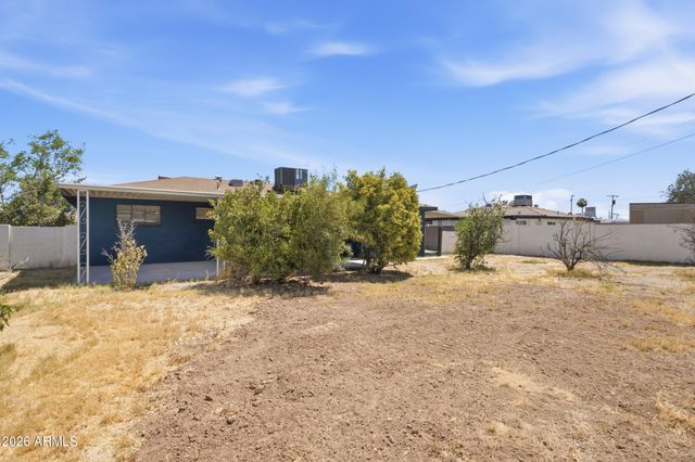 2114 W RANCHO Drive, Phoenix, AZ 85015